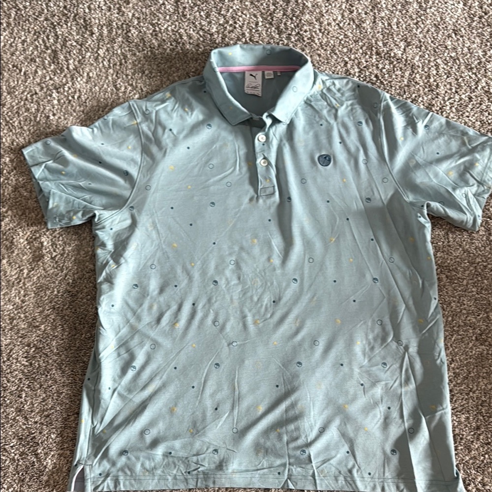 Blue Polo Shirt with Classic Design and Short Sleeves